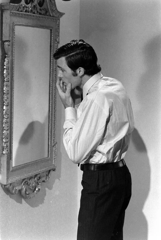 Robert Campbell looked in the mirror between scenes for his James Bond audition, 1967.