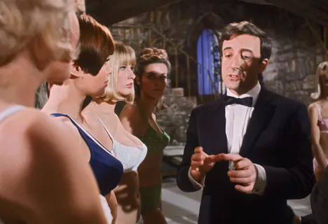 Where Was the First James Bond Movie "Casino Royale" 1967 Filmed ?
