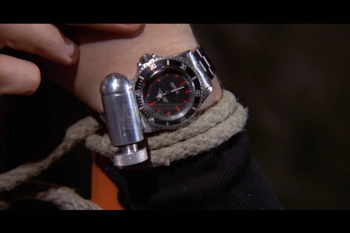 The Rolex Submariner Watch magnet James Bond Movie "live and let die".