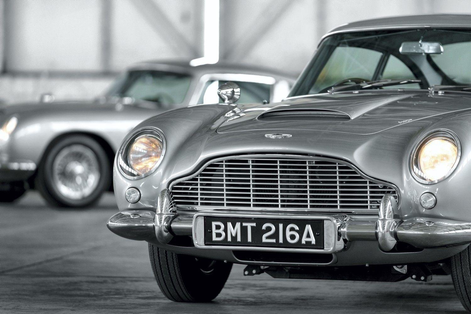 Explore the Iconic James Bond Aston Martin DB5 Today!