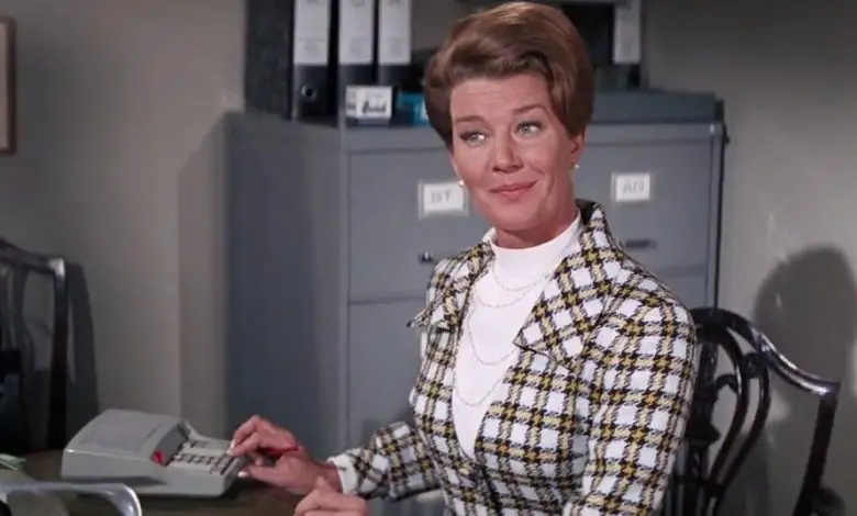 Tribute to the magnificient Lois Maxwell !