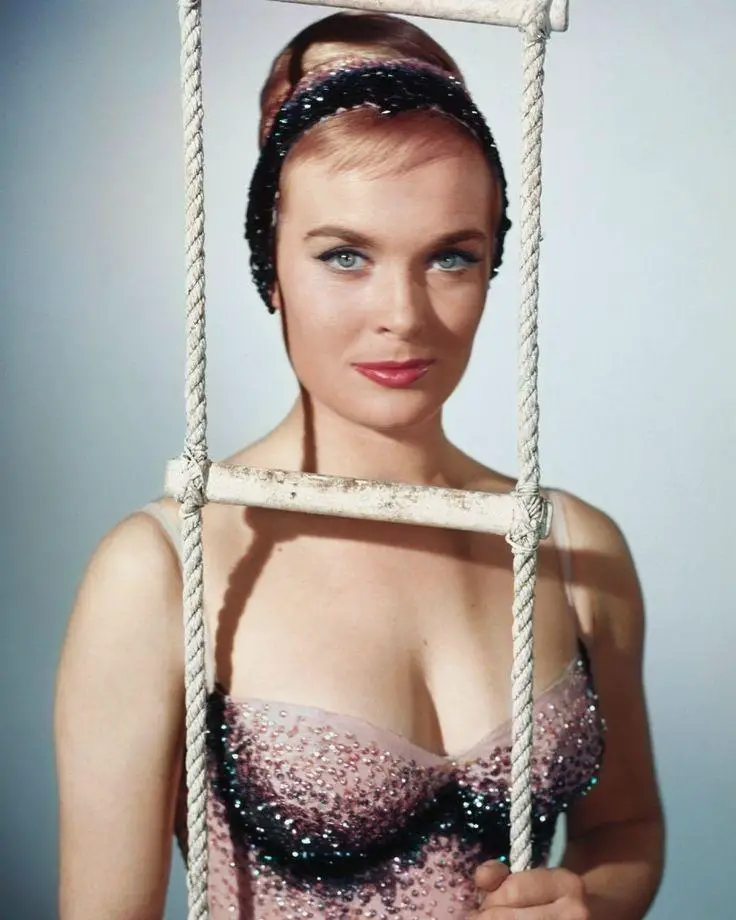 Shirley Eaton in "Life Is a Circus" (1958)