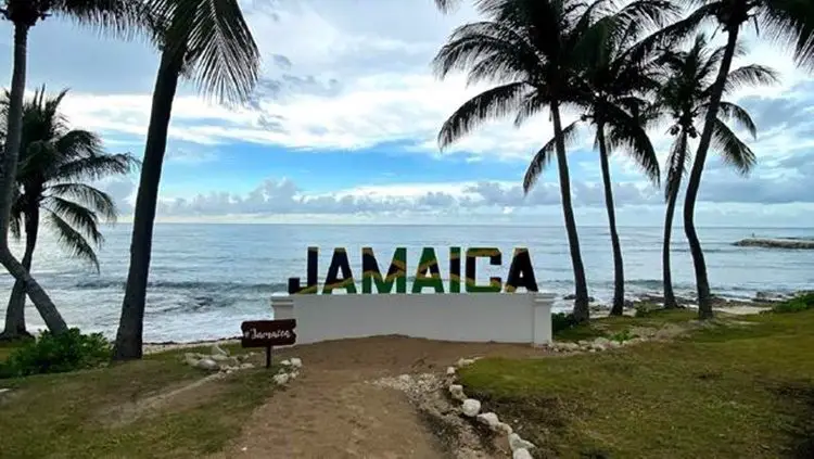 what james bond movie was filmed in jamaica ?
